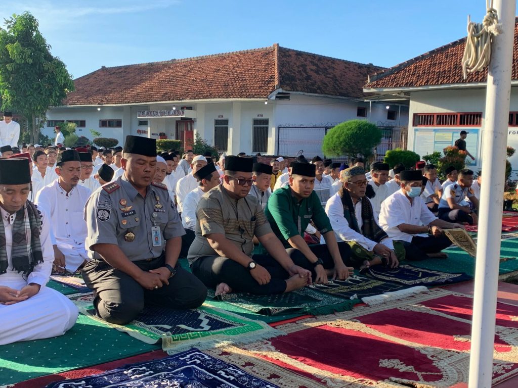Wargan Binaan Lapas kelas IIA Serang antuas Ikuti Sholat Idul Fitri 1445&nbsp;Hijriyah