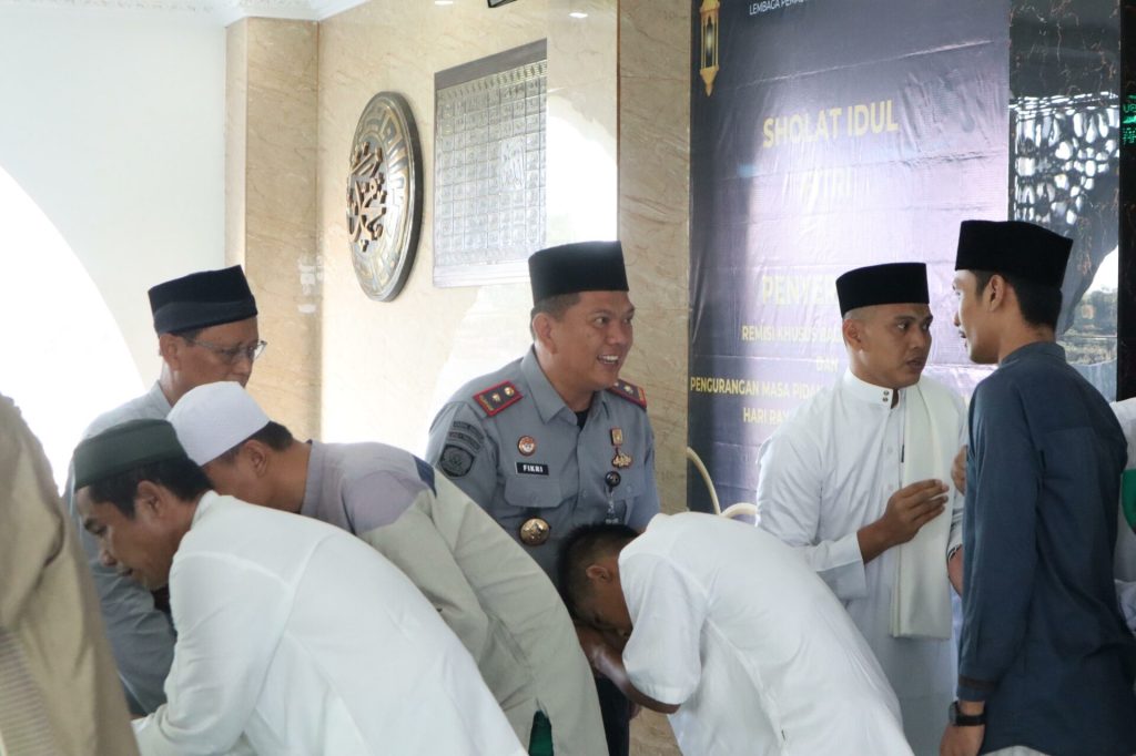 Lapas Kelas I Tangerang Laksanakan Solat Idul Fitri 1445 H dan Penyerahan Remisi Khusus Hari Raya bagi&nbsp;WBP