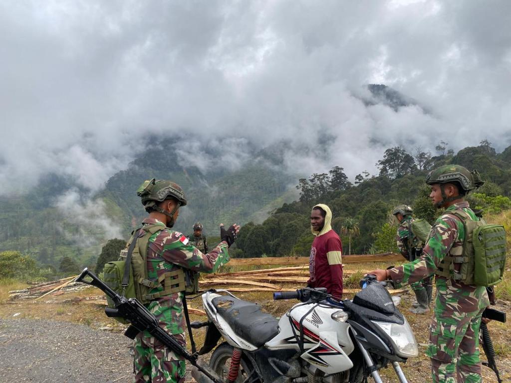 Satgas Yonif 509 Kostrad Semakin Akrab dengan Masyarakat Intan Jaya Papua melalui Peningkatan Komunikasi&nbsp;Sosial