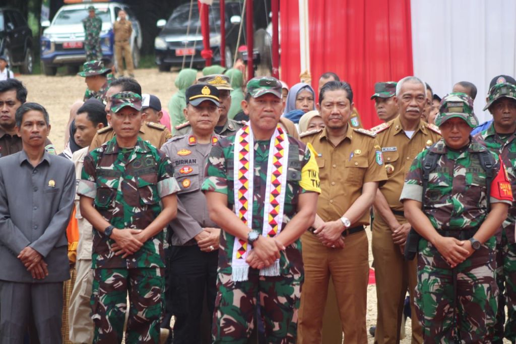 Kadispenad : Kami Hadir Untuk Memastikan Manfaat TMMD Bagi Masyarakat