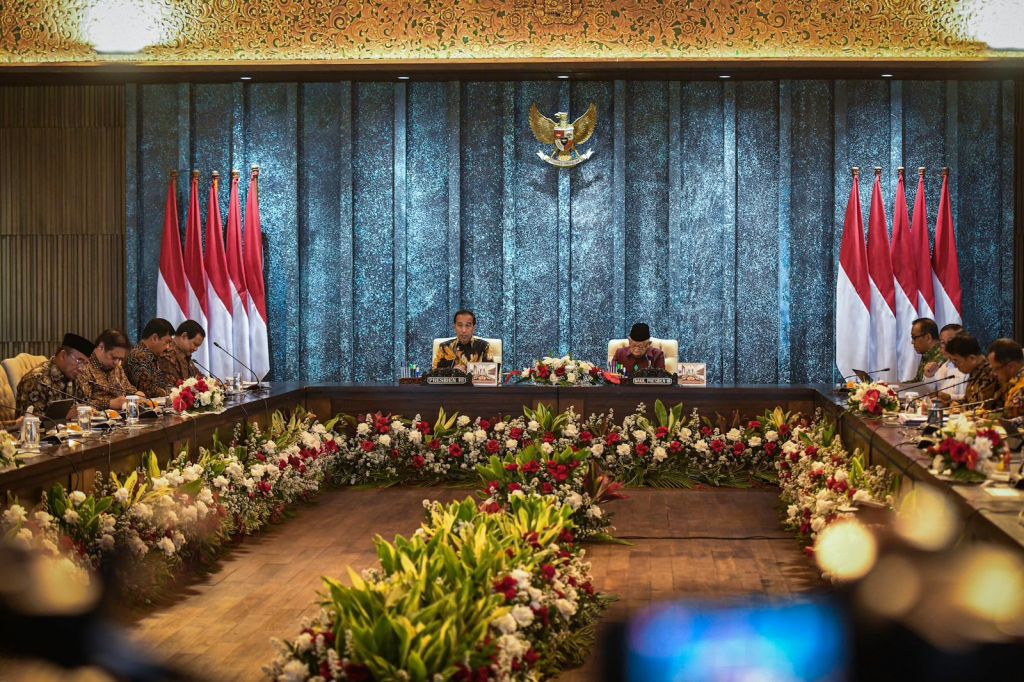 Presiden Jokowi Sampaikan Arahan dalam Sidang Kabinet Paripurna&nbsp;Terakhir